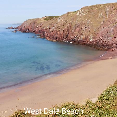 Holiday Home In Dale, Pembrokeshire Værelse billede